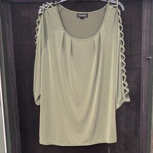 GG Collection Sage Lattice Sleeve Blouse